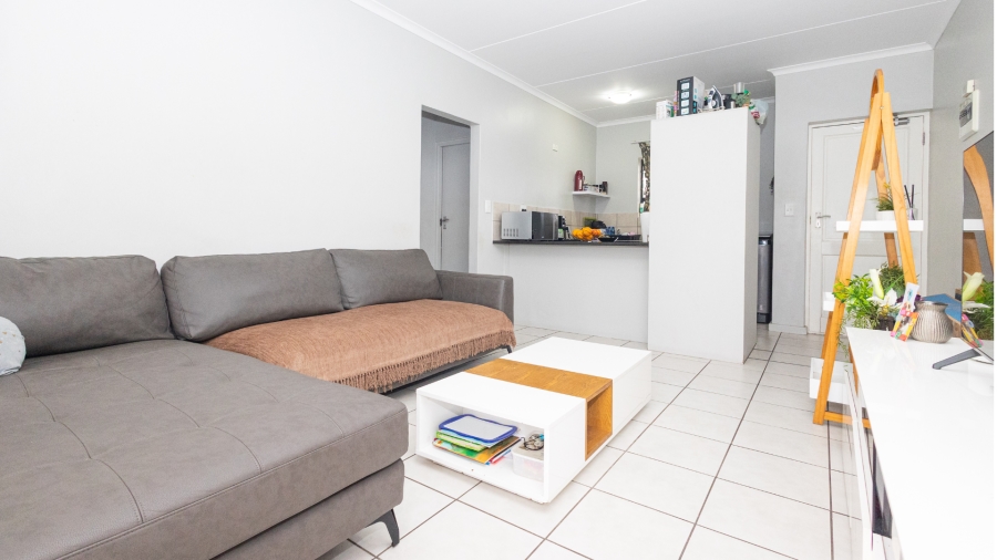 2 Bedroom Property for Sale in Schoongezicht Western Cape